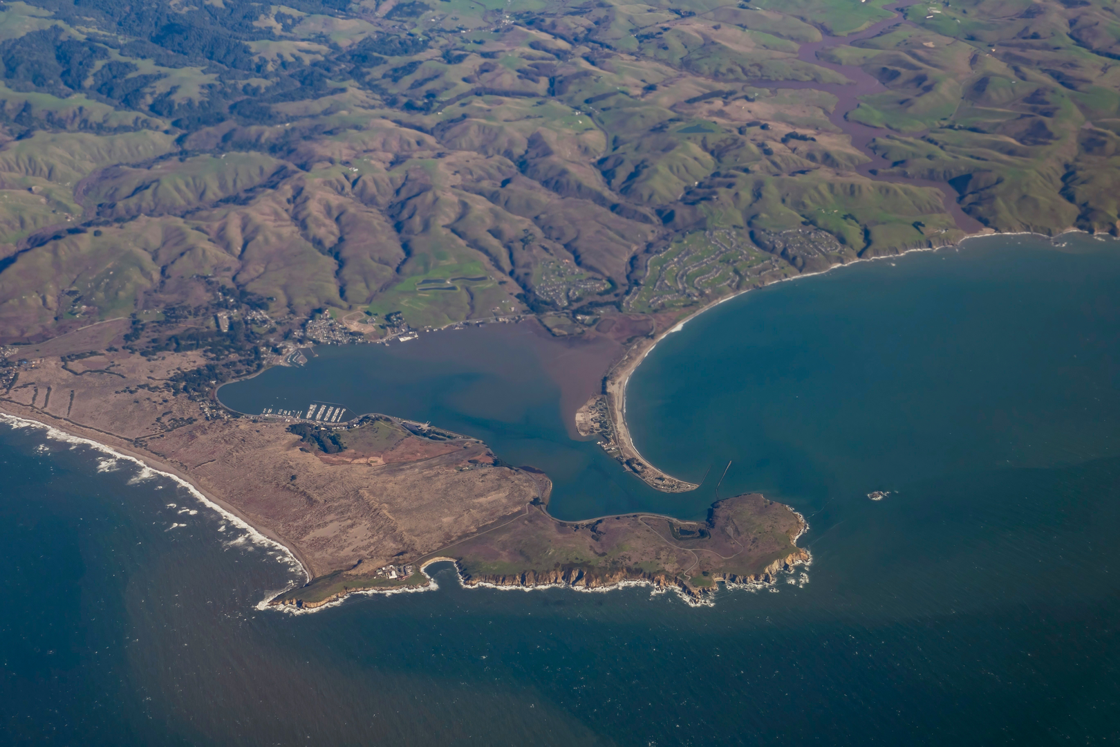 An image depicting the trail Cataract Creek and Coastal Loop Trail and its surrounding area.