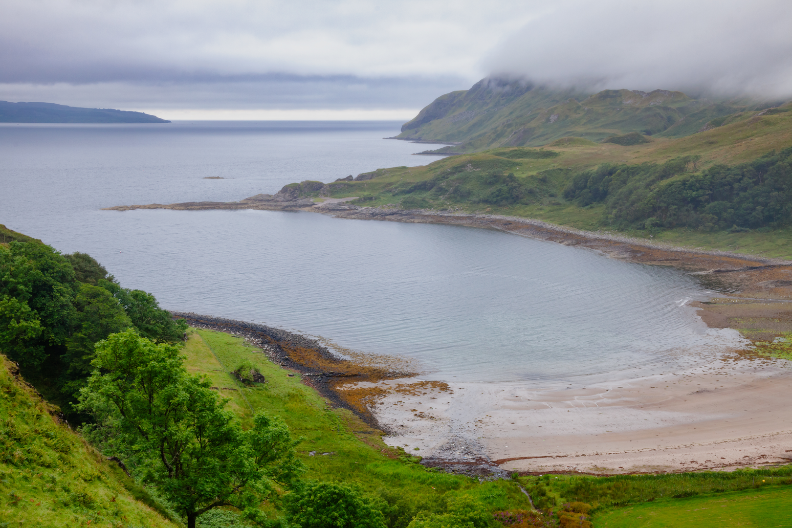 An image depicting the trail Ben Talaidh and its surrounding area.