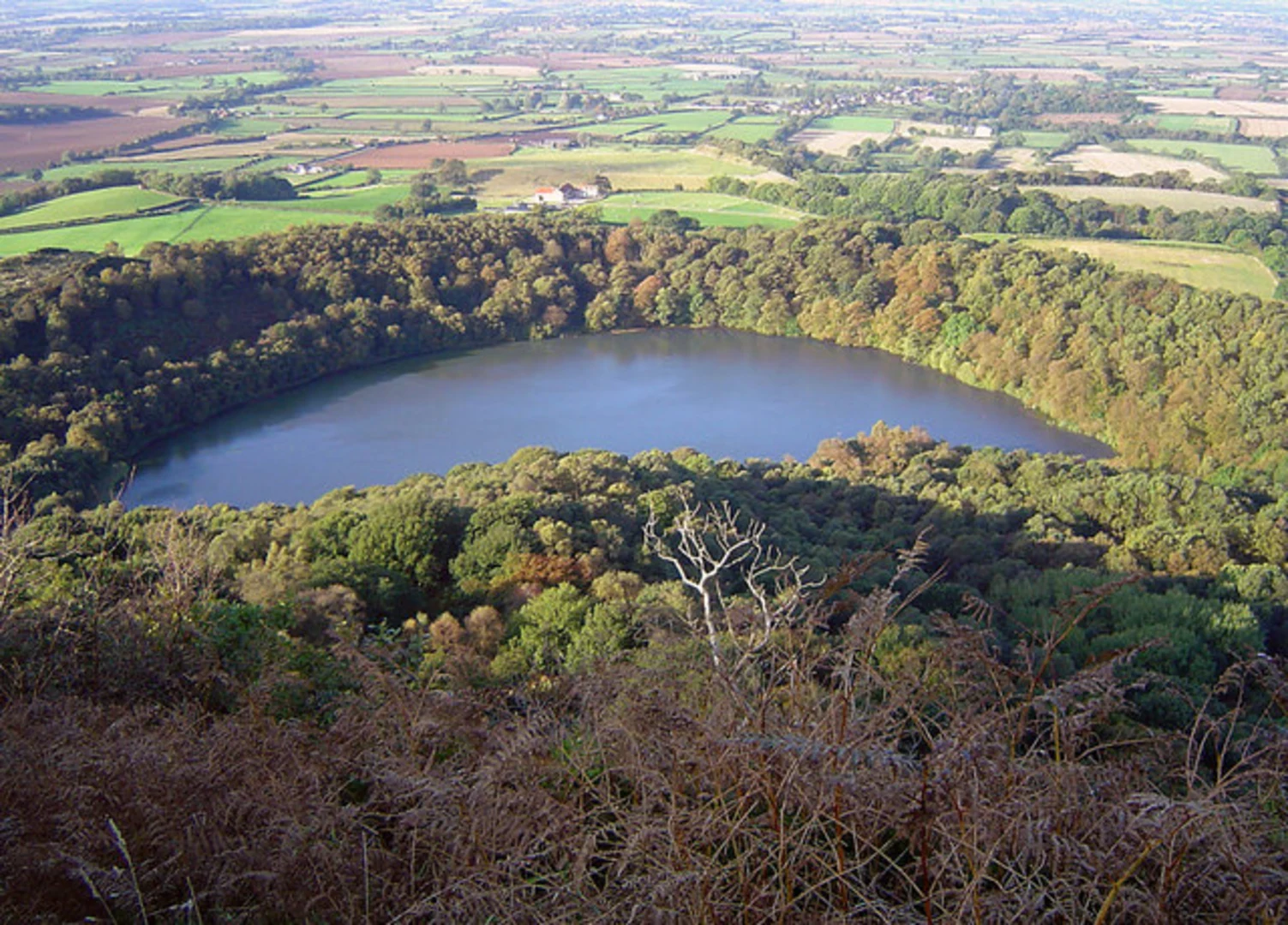 An image depicting the trail Gormire Lake and Yorkshire Gliding CLub Airfield Loop and its surrounding area.