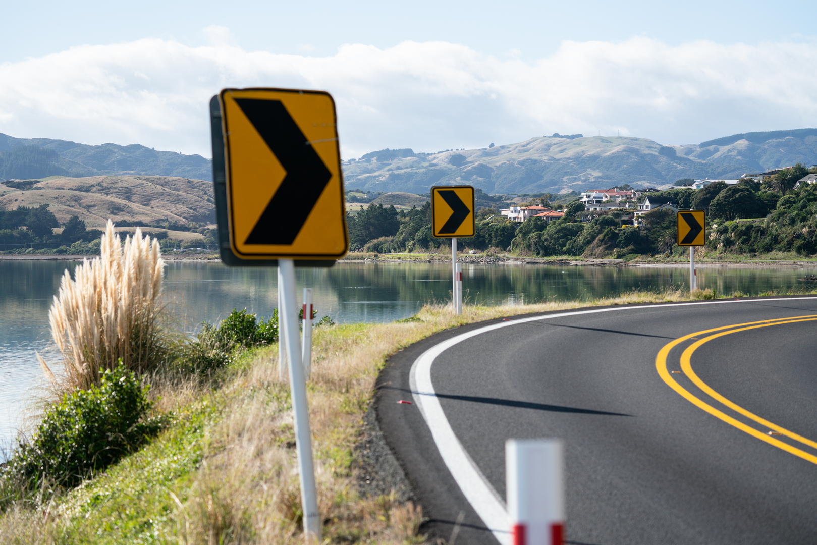 An image depicting the trail Pauatahanui Harbour Circuit and its surrounding area.