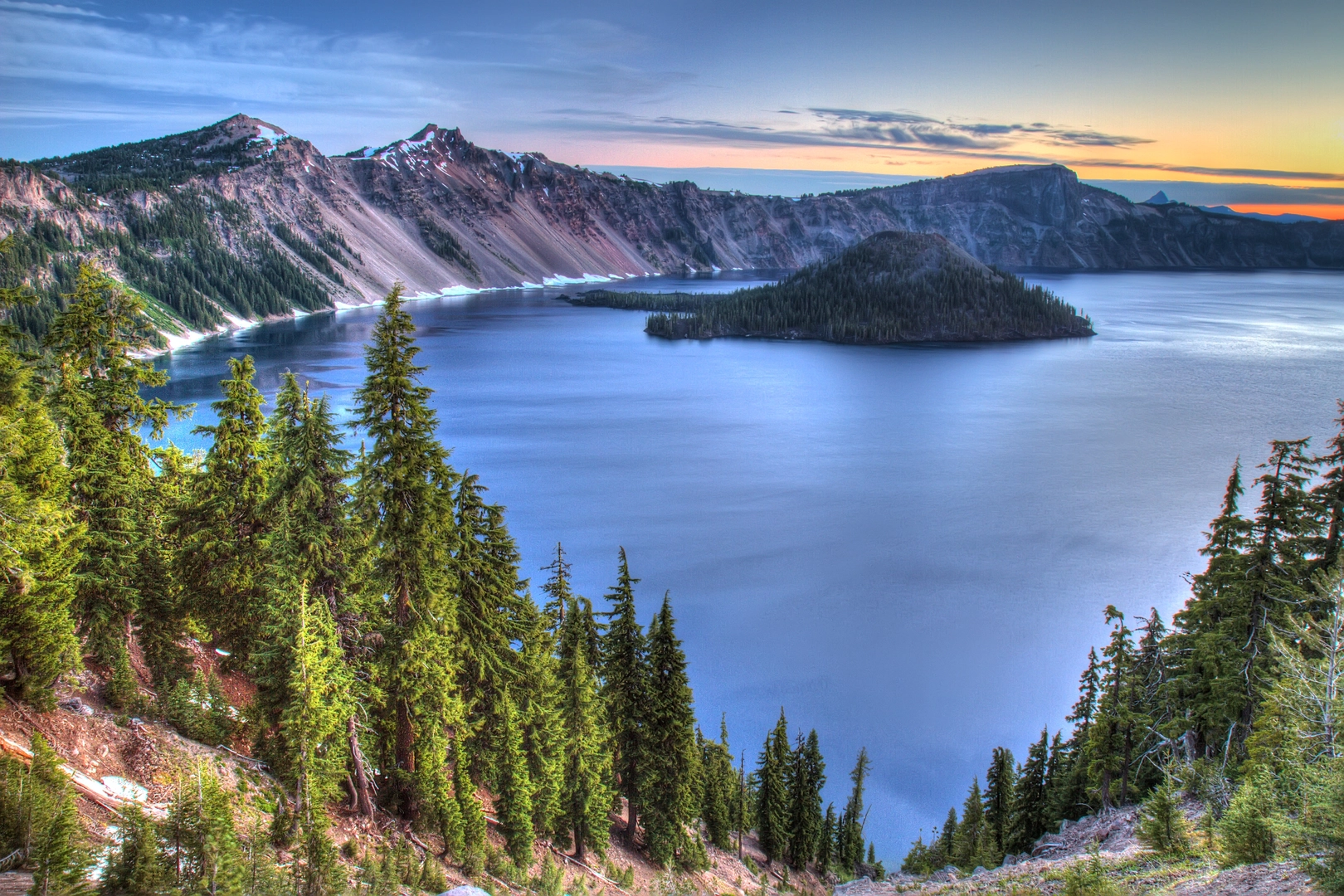 An image depicting the trail Oregon Skyline Trail and its surrounding area.