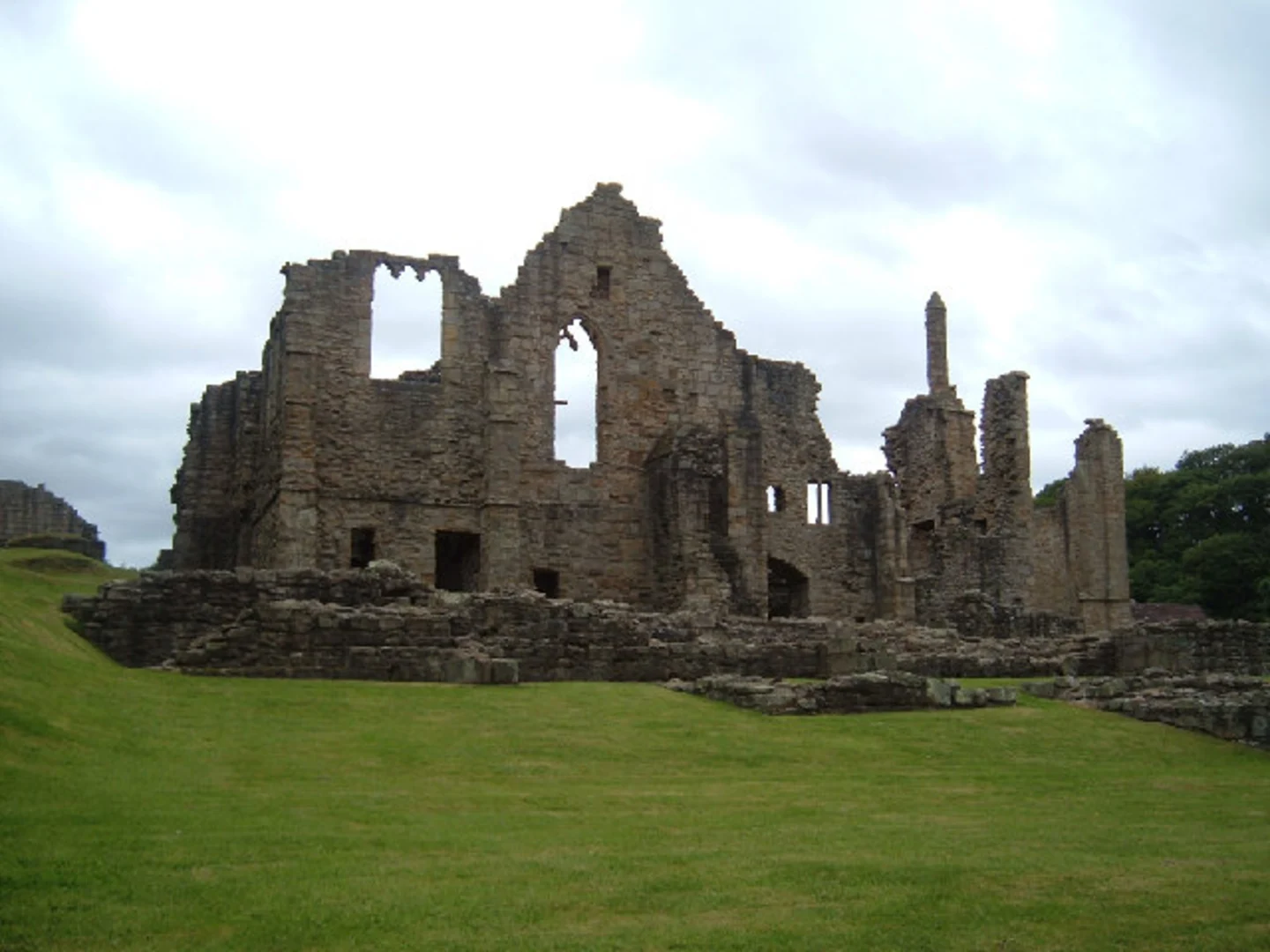 An image depicting the trail Finchale Abbey Walk and its surrounding area.