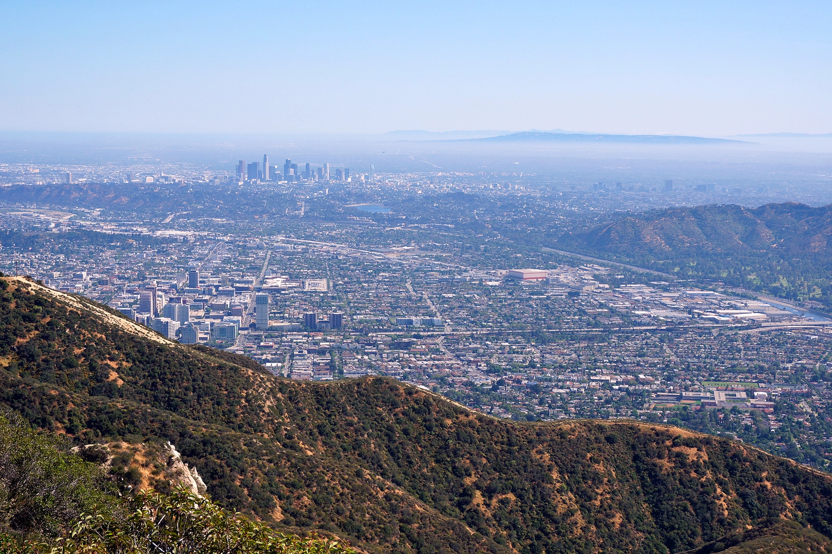 An image depicting the trail Verduga Peak and Tongva Peak from Mountain Street and its surrounding area.