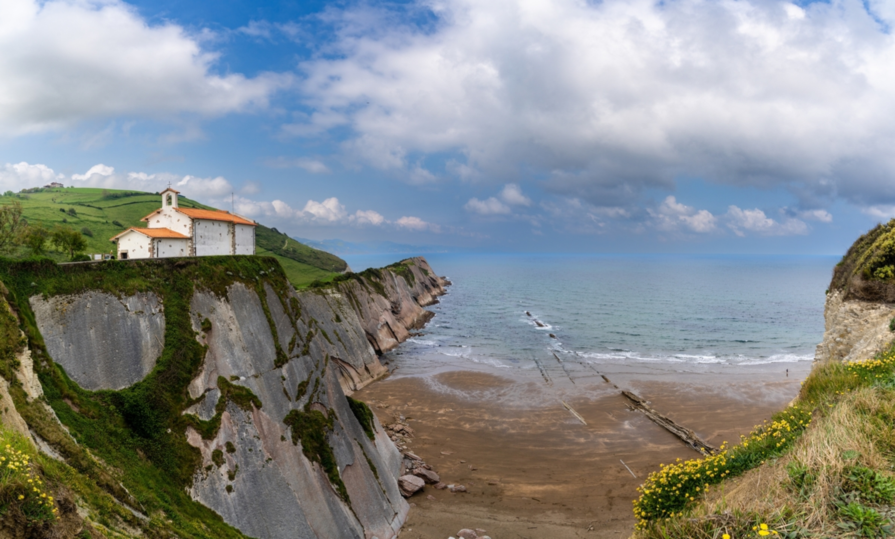An image depicting the trail Geological Treasure - Zumaia SL GI 5001 and its surrounding area.