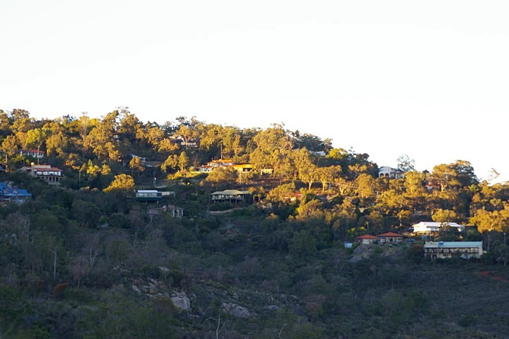 An image depicting the trail Hill Street Walk and its surrounding area.