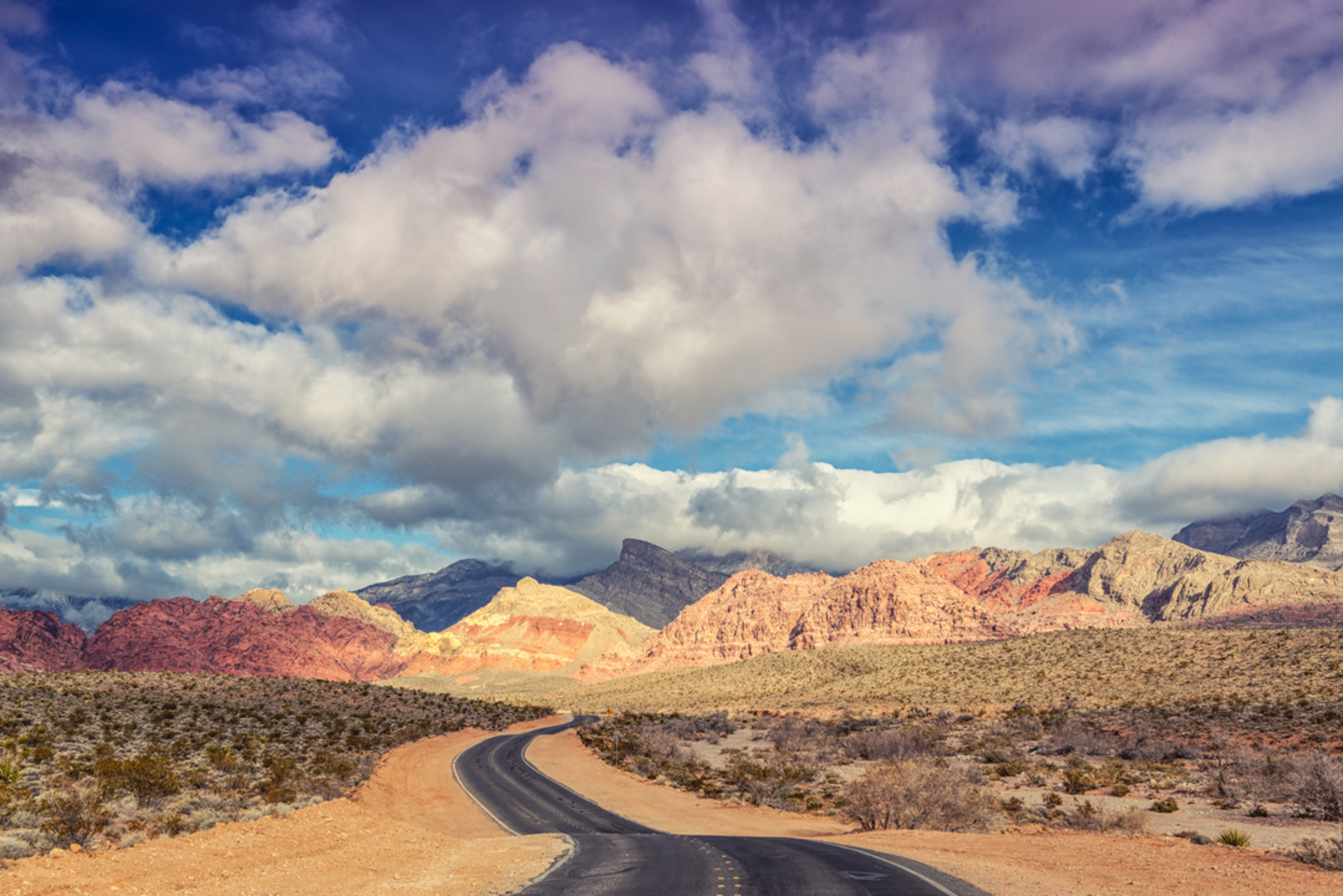 An image depicting the trail Turtlehead Peak Trail and its surrounding area.