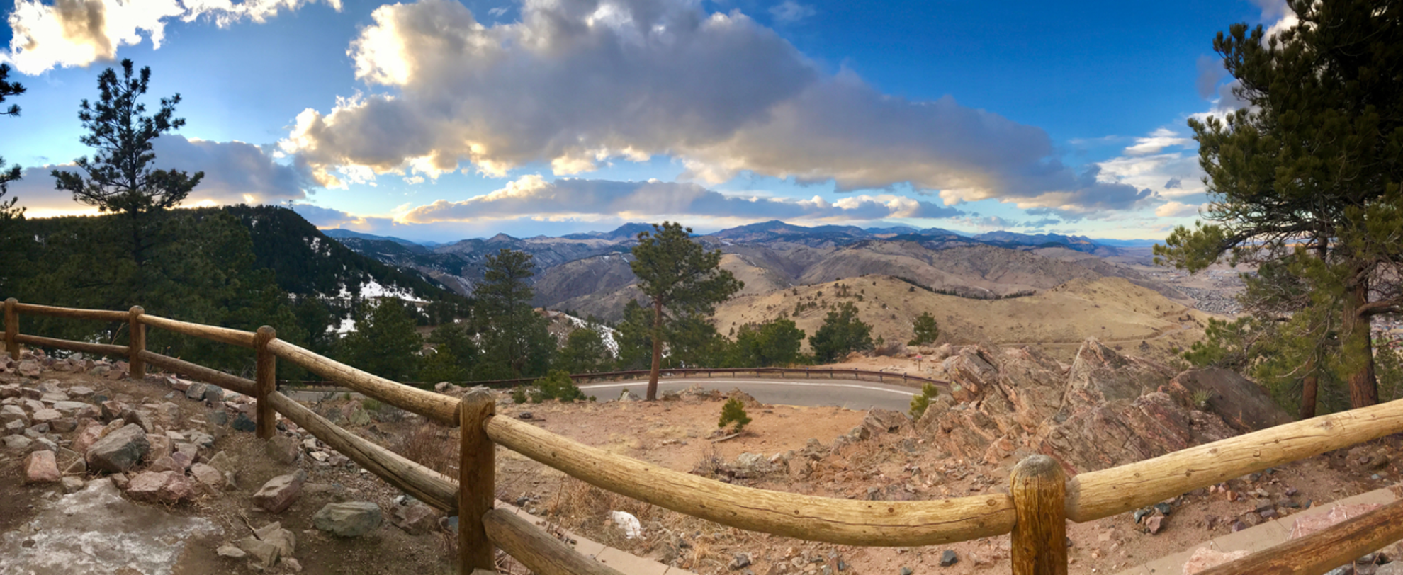 An image depicting the trail Hot Creek Stock Trail and its surrounding area.