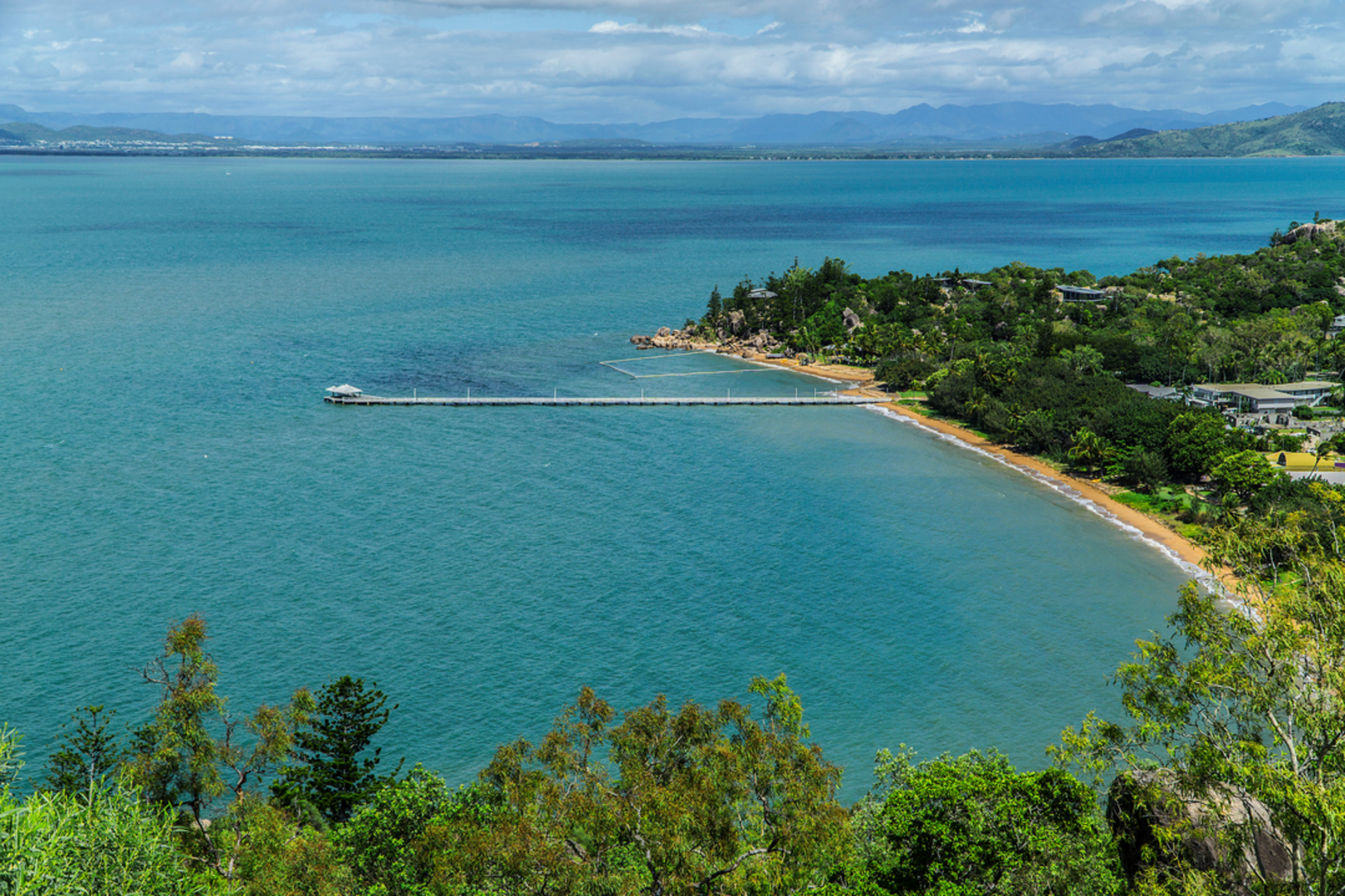An image depicting the trail Picnic Bay - West Point Track and its surrounding area.
