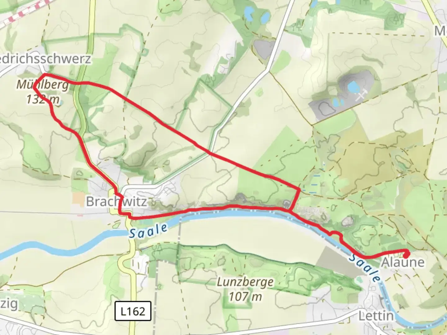 An image depicting the trail Saale and Straussenfarm Loop and its surrounding area.