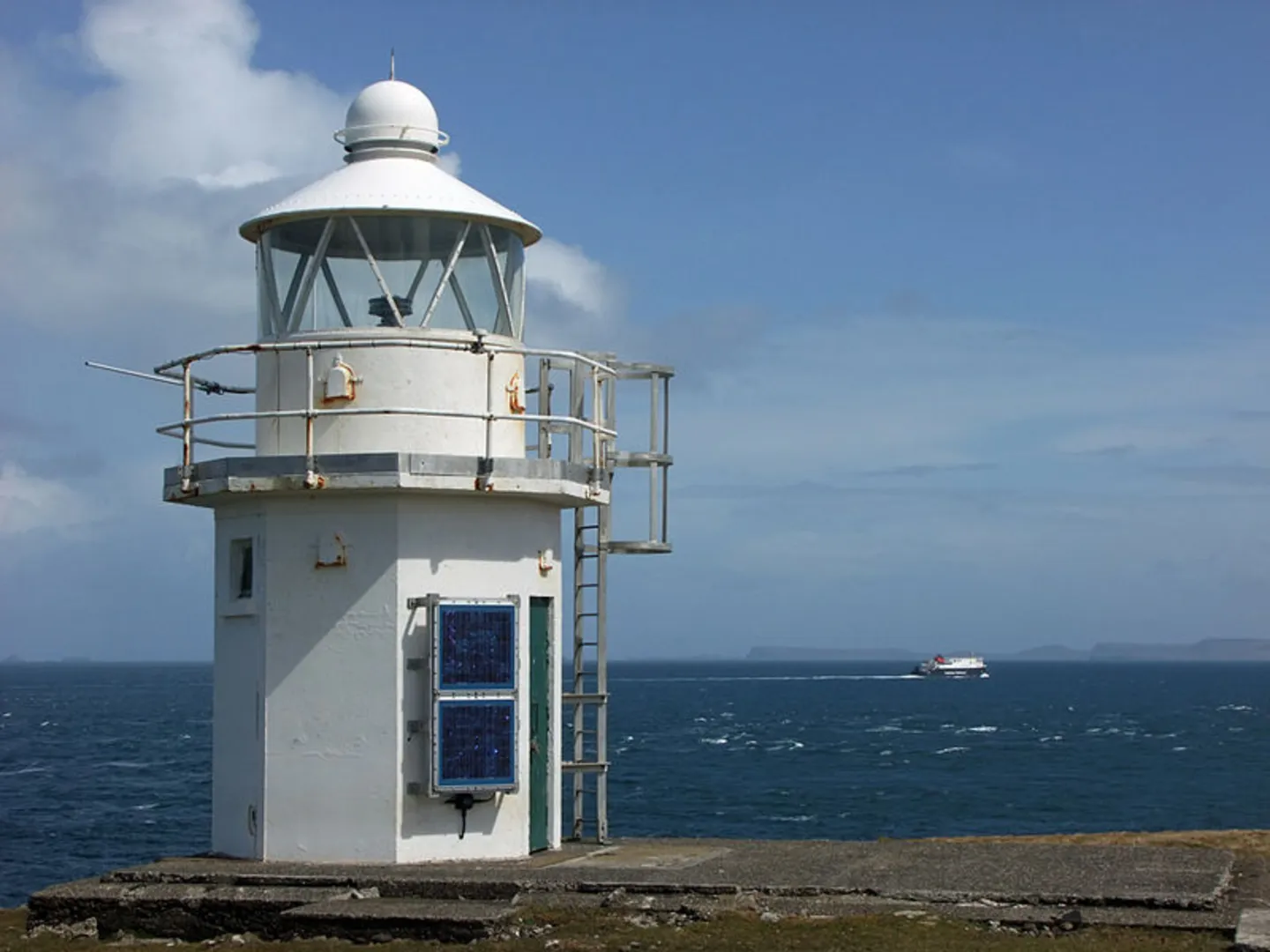 An image depicting the trail Dun Gearymore and Waternish Point Loop and its surrounding area.