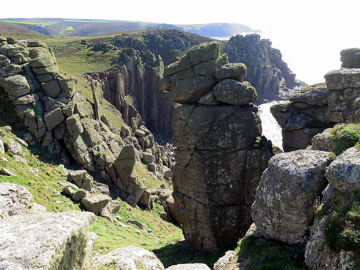 An image depicting the trail Lizard Lighthouse Loop and its surrounding area.