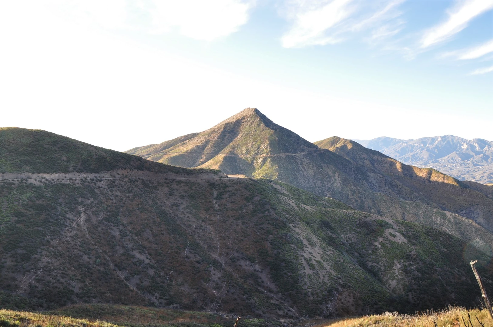 An image depicting the trail Chief Peak via Horn Canyon Trail and its surrounding area.