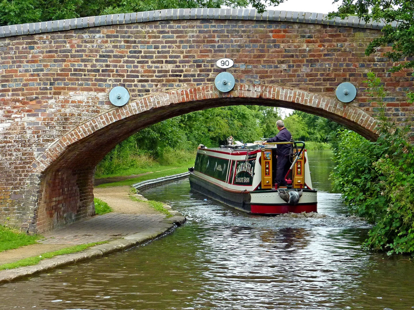 An image depicting the trail Fradley Loop and its surrounding area.
