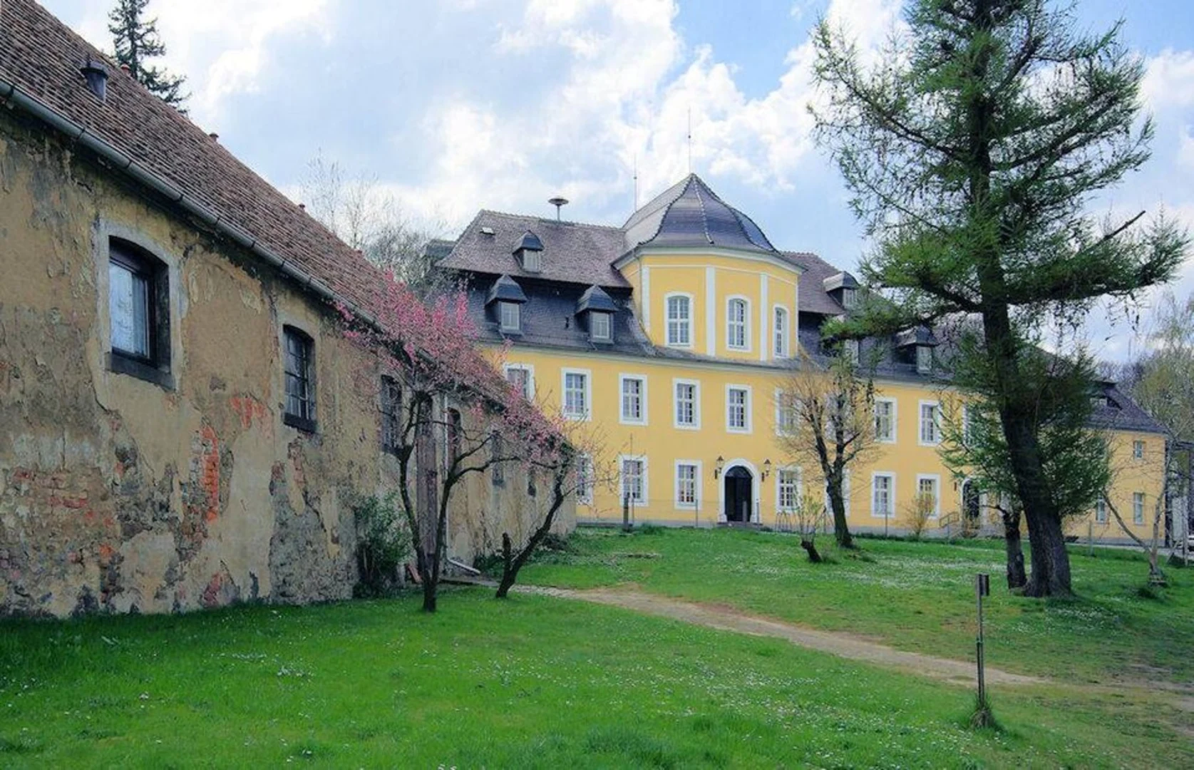 An image depicting the trail Lübbenau to Kittlitz via Wanderweg Luebbenau and its surrounding area.