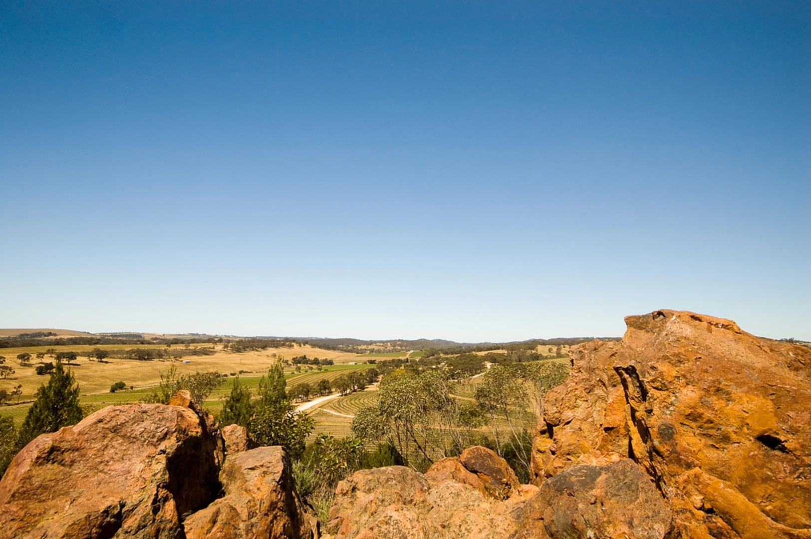 An image depicting the trail Neagles Rock Short Walk and its surrounding area.