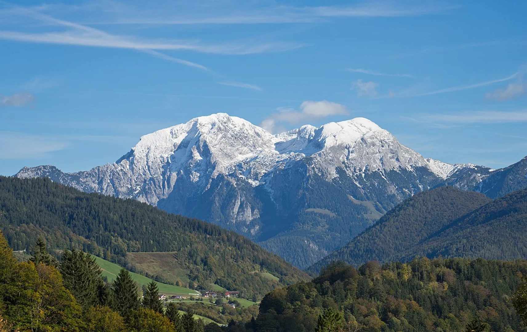 An image depicting the trail Kehlstein and Hoher Goll Loop via Kehlstein Hohen Goll Uber Mannlgrat and its surrounding area.