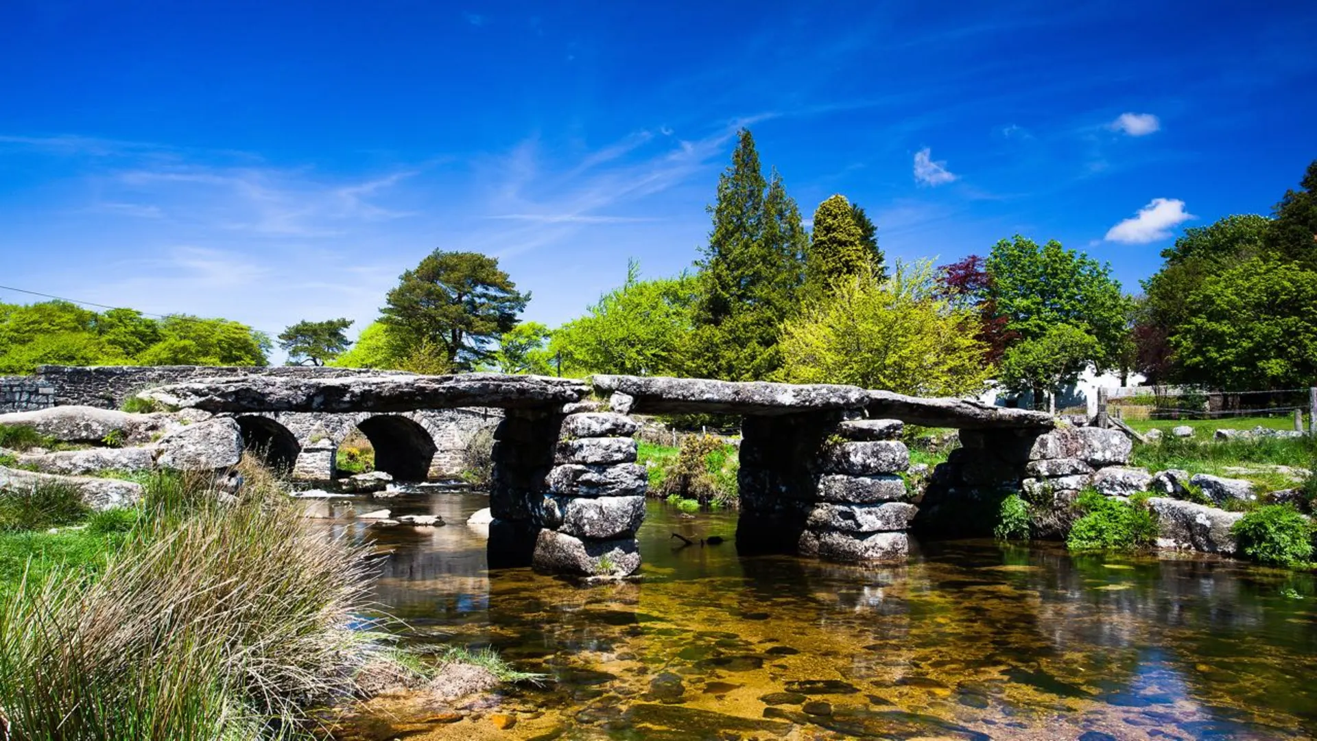 An image depicting the trail Dartmoor Way and its surrounding area.