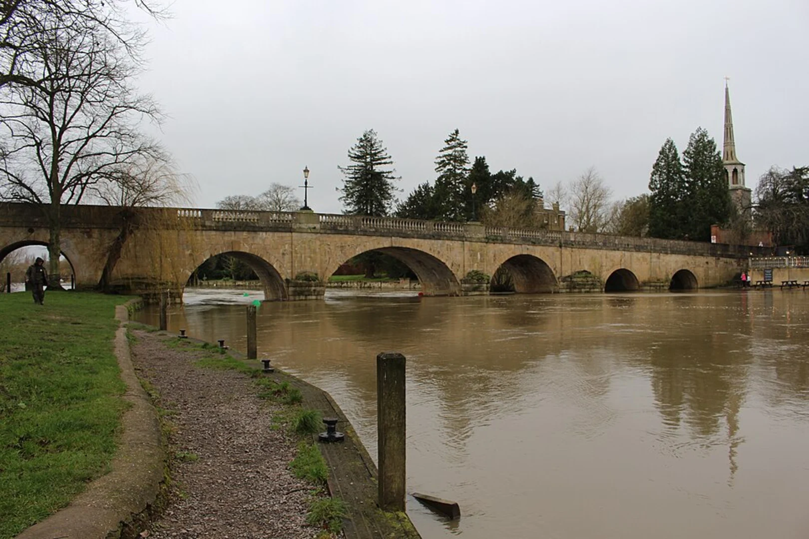 An image depicting the trail Streatley to Wallingford Loop via River Thames and its surrounding area.