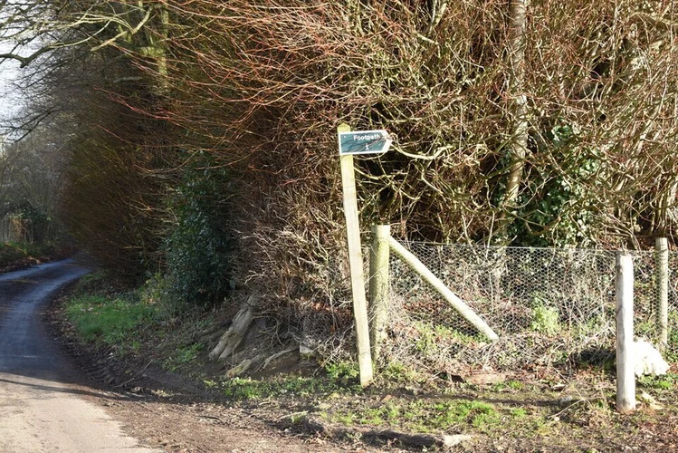 Egerton Loop
