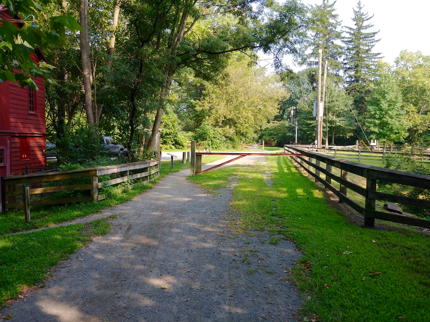An image depicting the trail Delaware and Raritan Canal Trail and its surrounding area.