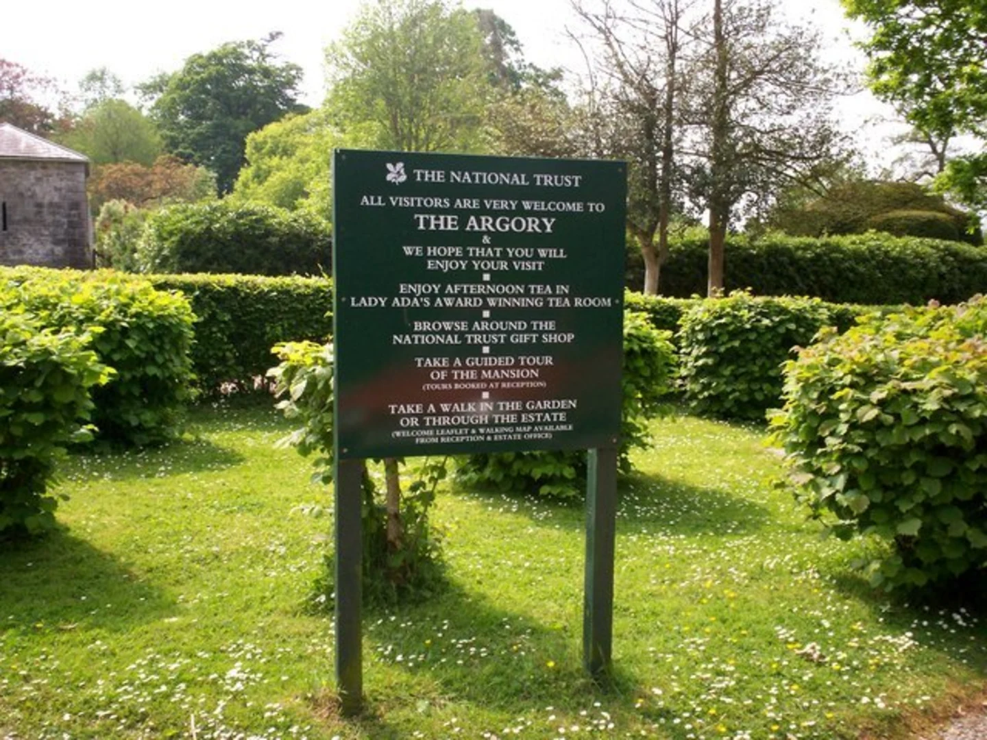 An image depicting the trail Argory Blackwater River Walk and its surrounding area.