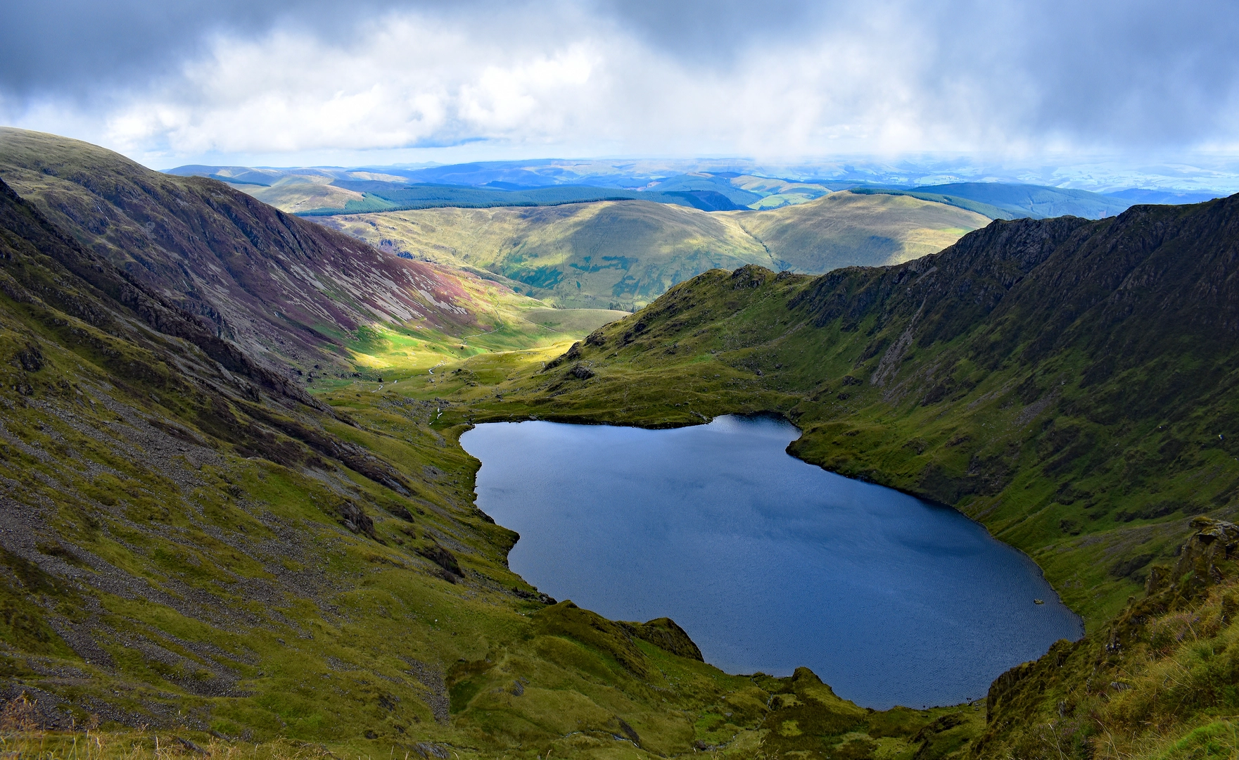 An image depicting the trail A Circuit of Cadair Idris from Minffordd and its surrounding area.