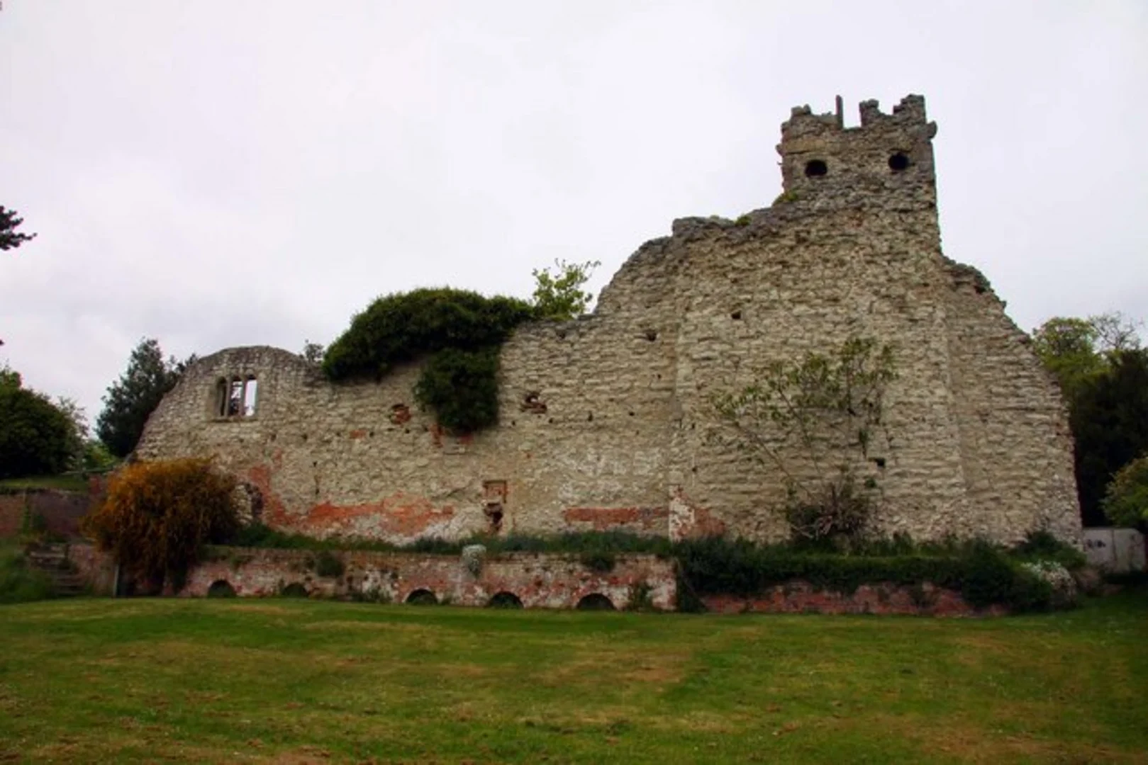 An image depicting the trail Pendon Museum and Willingford Castle Walk and its surrounding area.