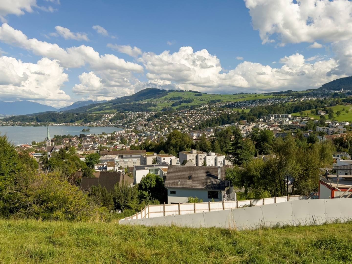 An image depicting the trail Mülitobel Sihl Path and its surrounding area.