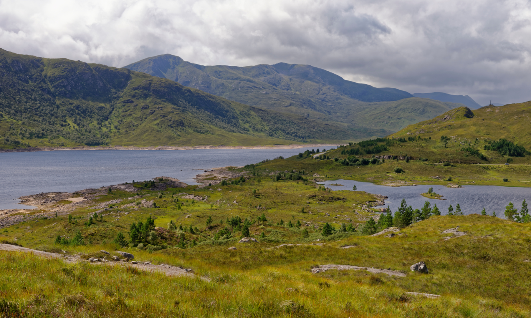 An image depicting the trail Creag a'Mhàim and its surrounding area.