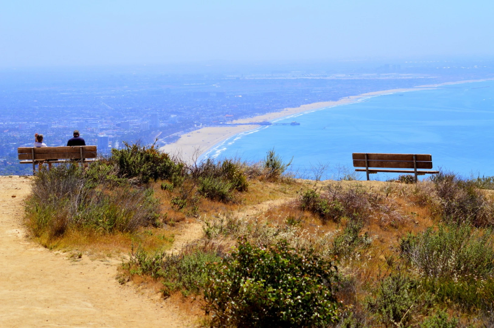 An image depicting the trail Wire Break Trail and its surrounding area.