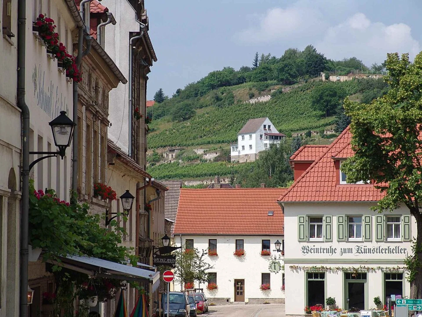 An image depicting the trail Roedel Rundweg Freyburg and its surrounding area.