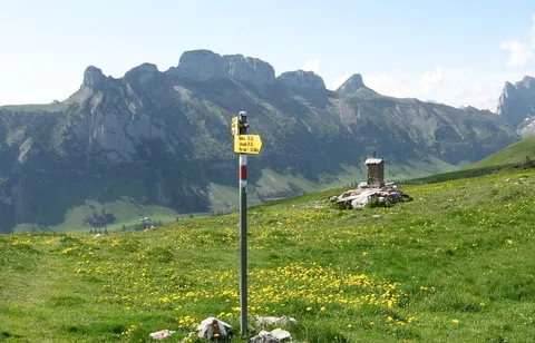 Frümsen to Staubern