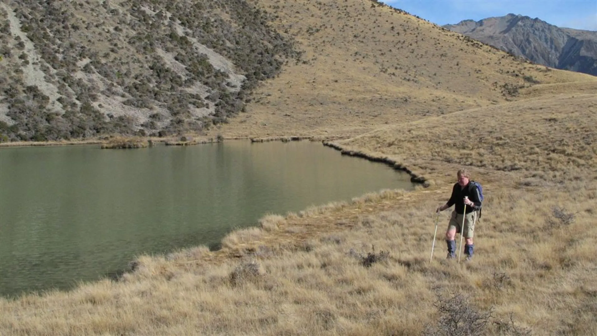 An image depicting the trail Hideaway Hut Route and its surrounding area.