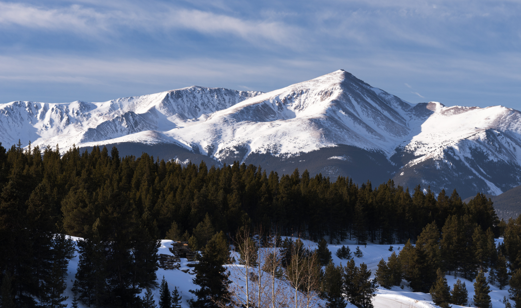 An image depicting the trail Mount Elbert via CDT and its surrounding area.