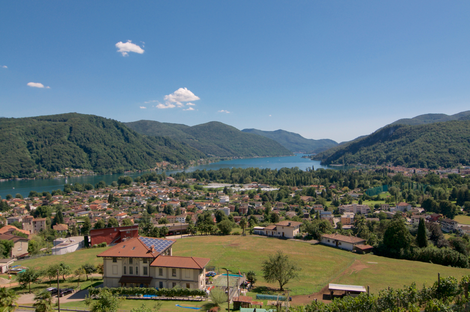 An image depicting the trail Monte Caslano Lakeside Trail and its surrounding area.