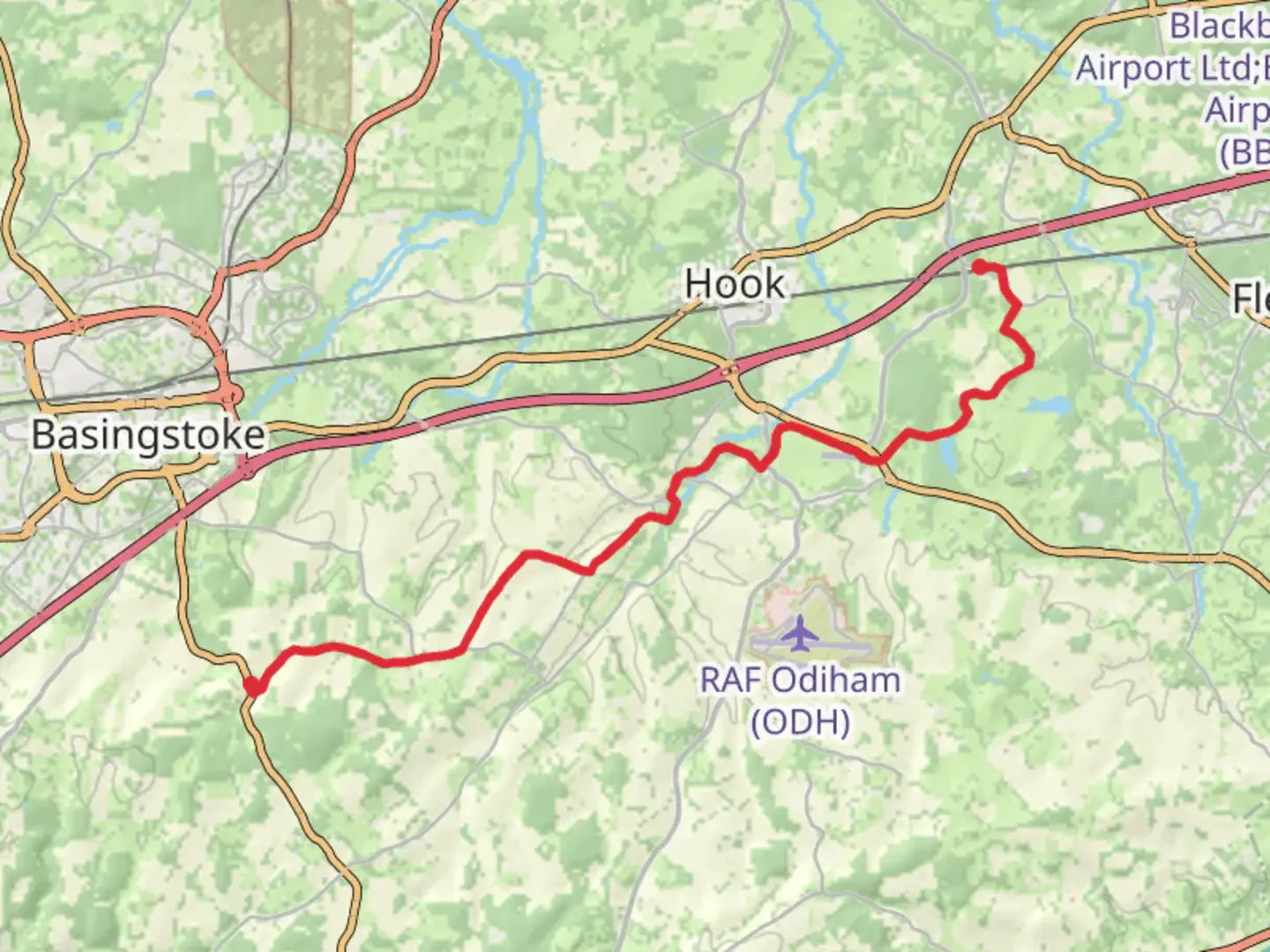 An image depicting the trail Winslade to Winchfield Walk and its surrounding area.