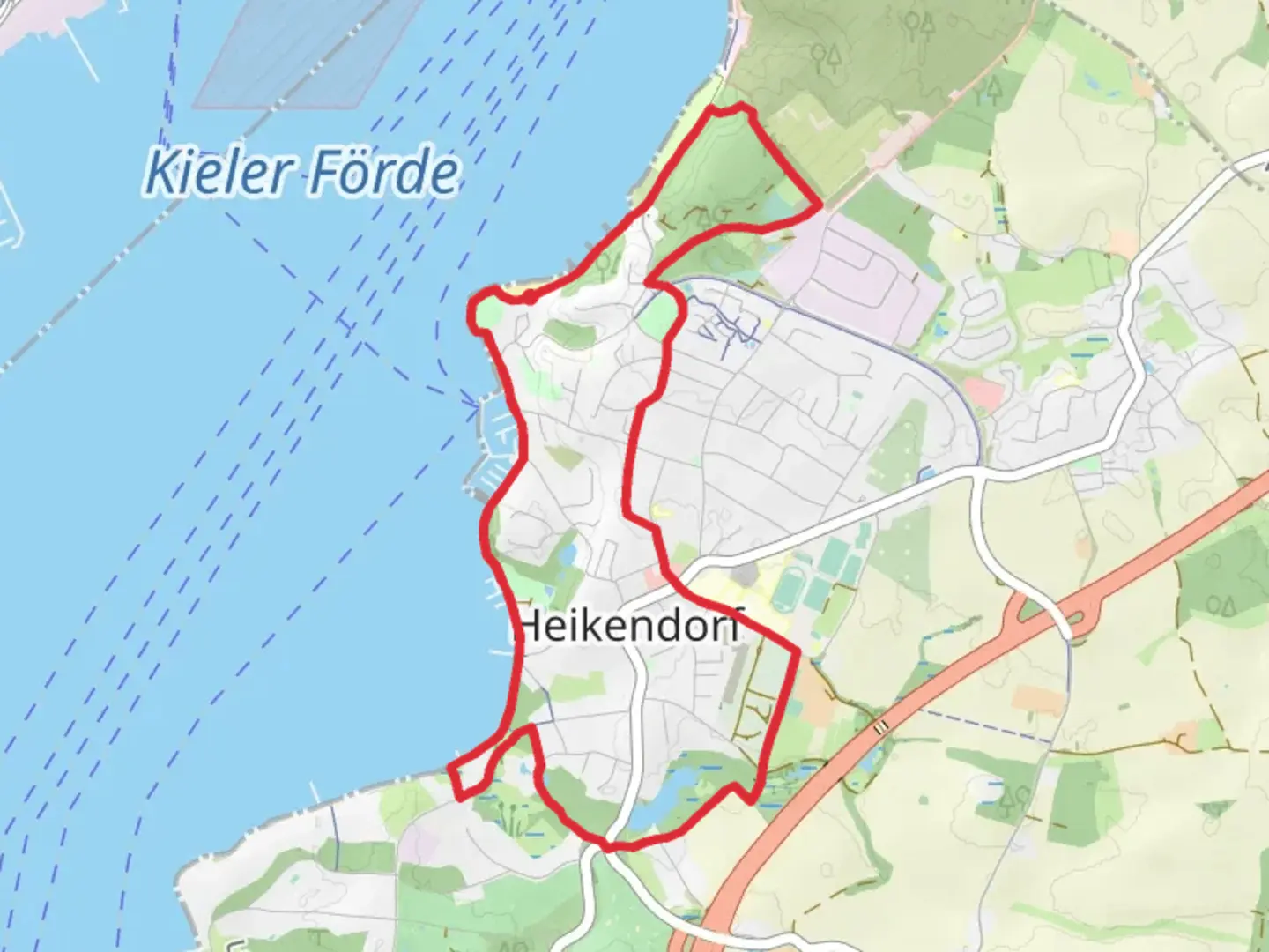 An image depicting the trail Foerdewanderweg and Heikendorfer Wasserweg and its surrounding area.
