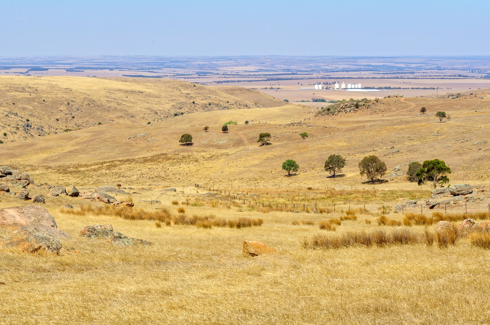 An image depicting the trail The Barossa Trail and its surrounding area.
