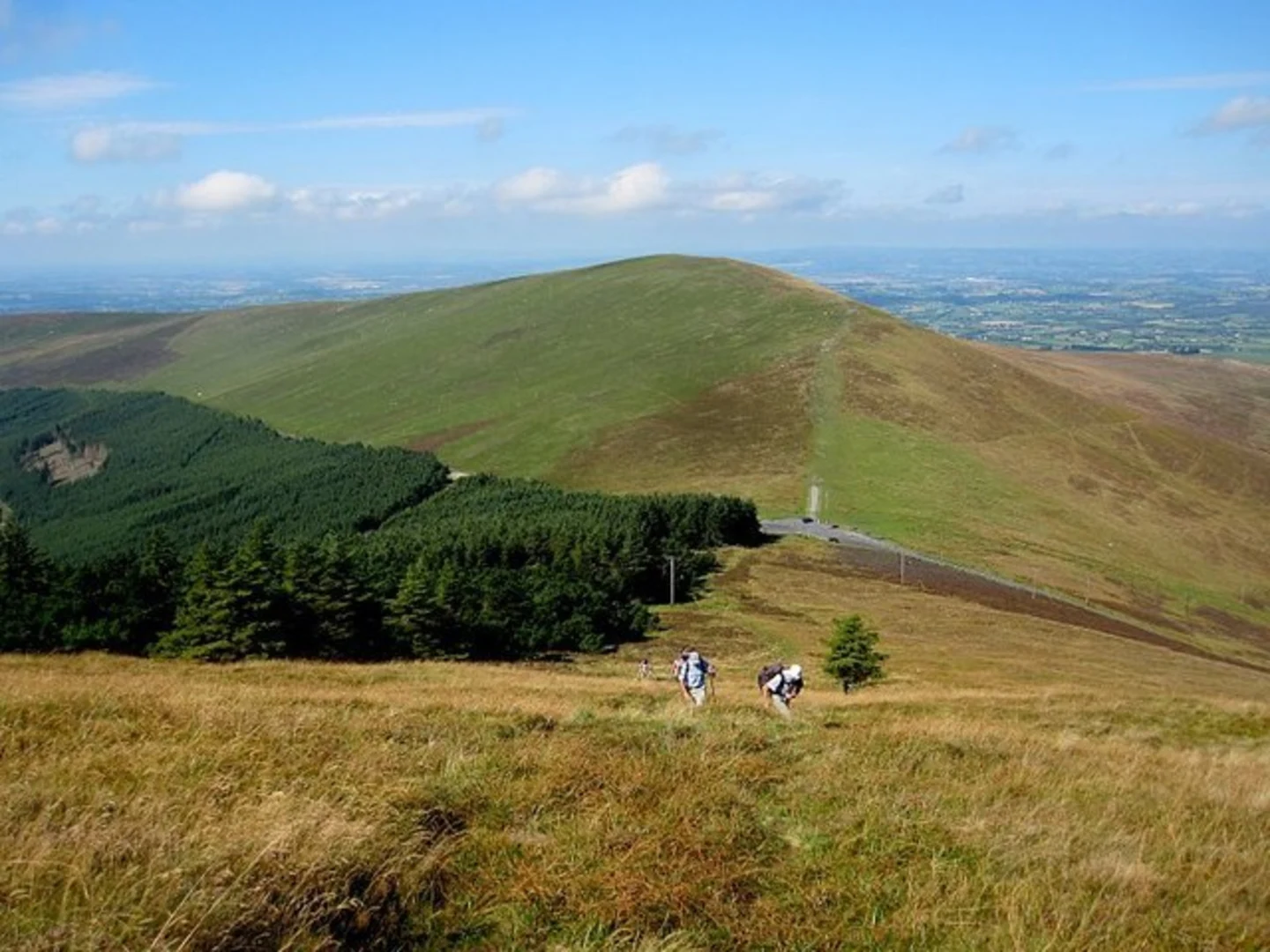 An image depicting the trail Slievebawn from The Nine Stones and its surrounding area.