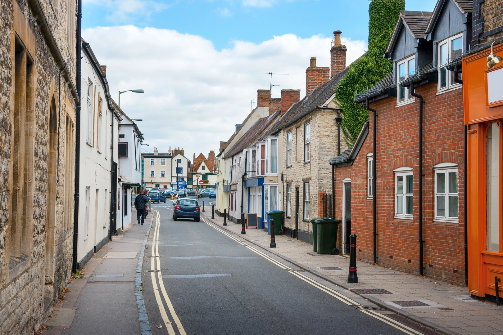 An image depicting the trail Oxfordshire Way and its surrounding area.