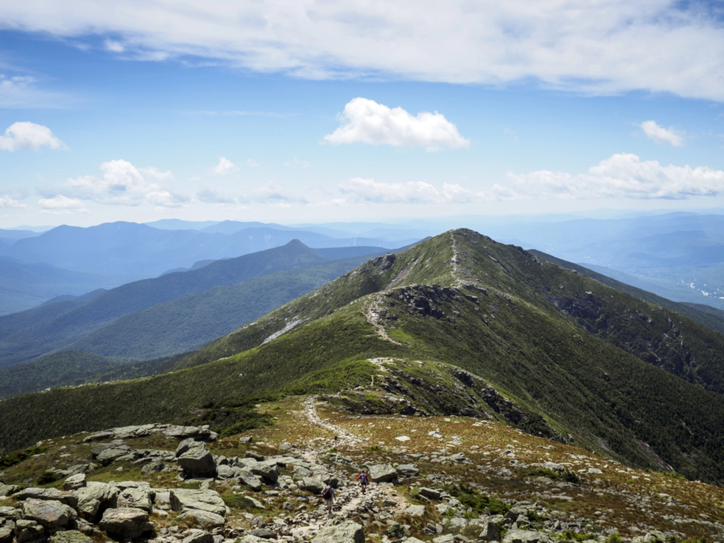 An image depicting the trail Mount Lincoln and Mount Liberty Loop via Flume Slide Trail and its surrounding area.