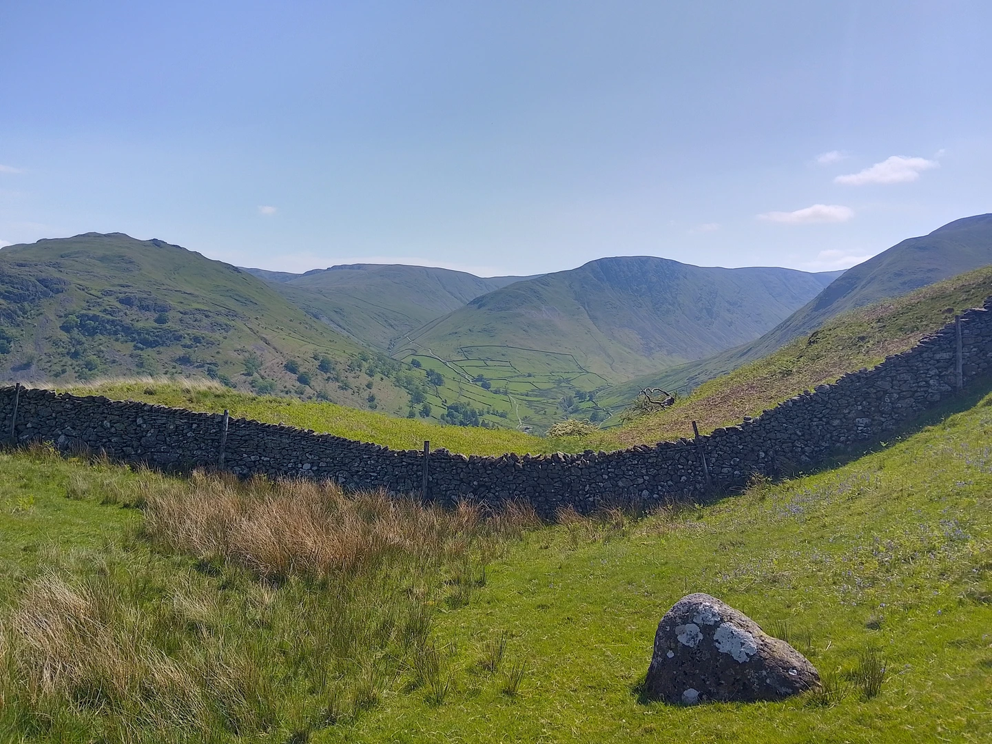 An image depicting the trail Patterdale Hotel (Ullswater) via Hart Crag and Low Wood and its surrounding area.