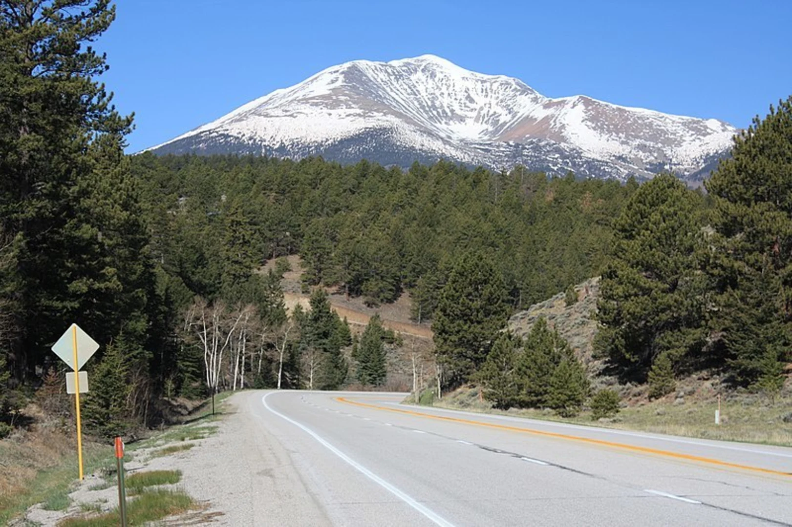 An image depicting the trail Little Cochetopa Trail and its surrounding area.