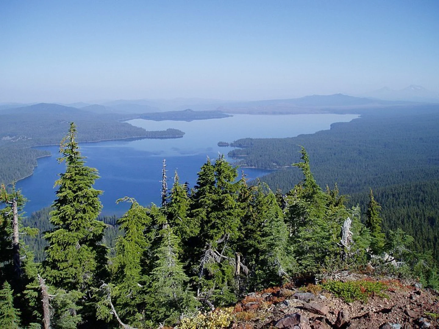 An image depicting the trail Taylor Butte Trail via Fields Lake Trail and its surrounding area.