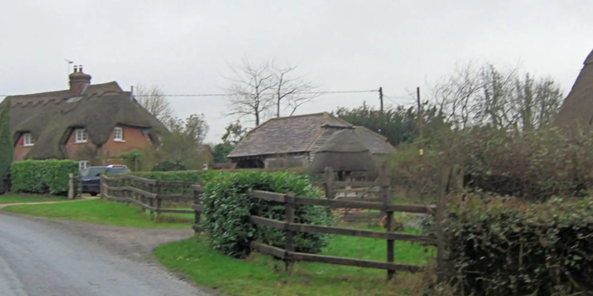 An image depicting the trail Landford and Hamptworth Walk and its surrounding area.