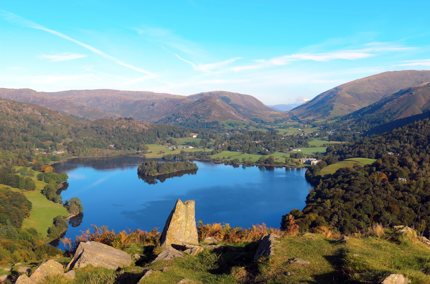 An image depicting the trail Wainwright Memorial Walk and its surrounding area.