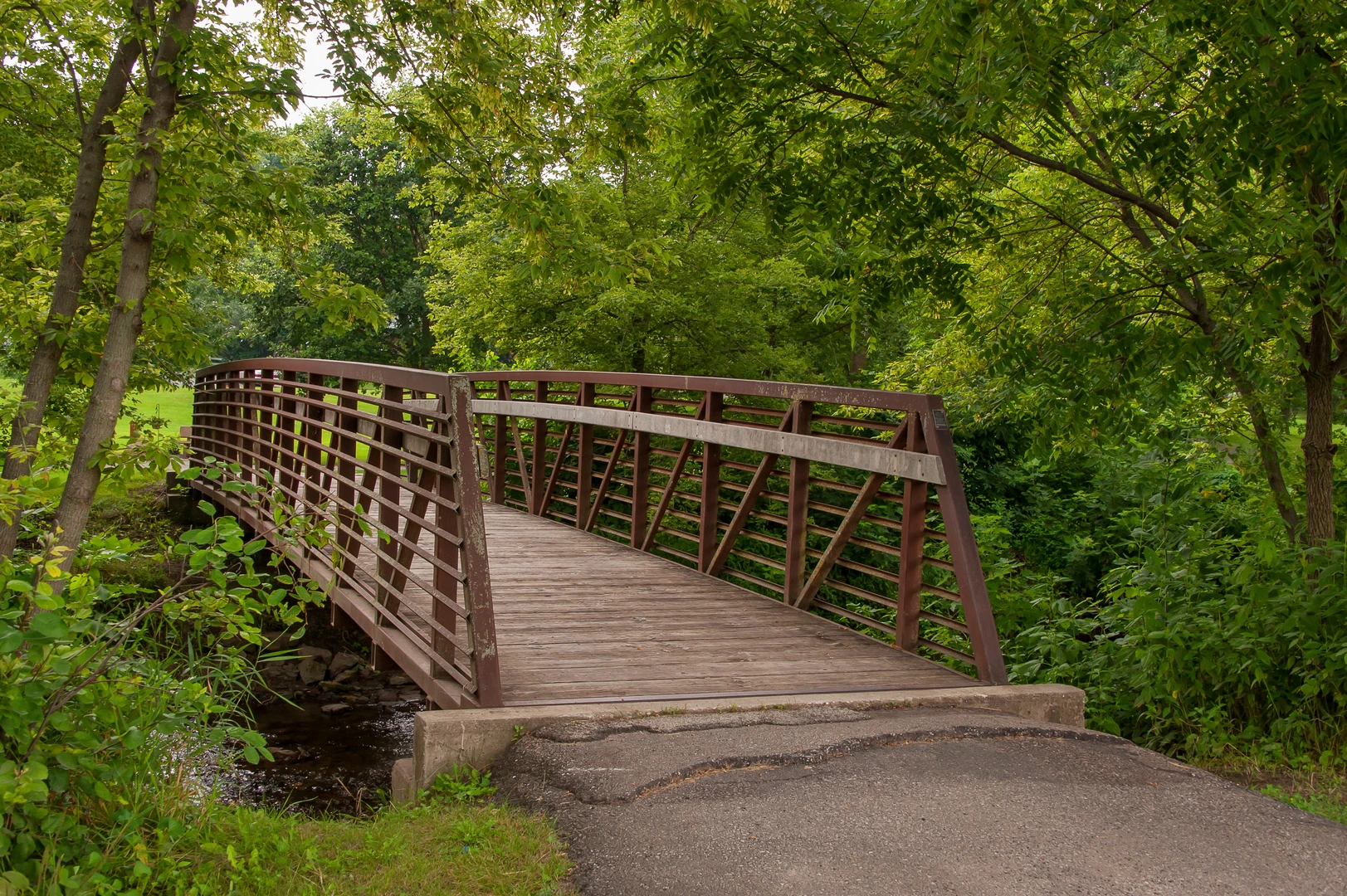 An image depicting the trail Indian Creek Trail and its surrounding area.