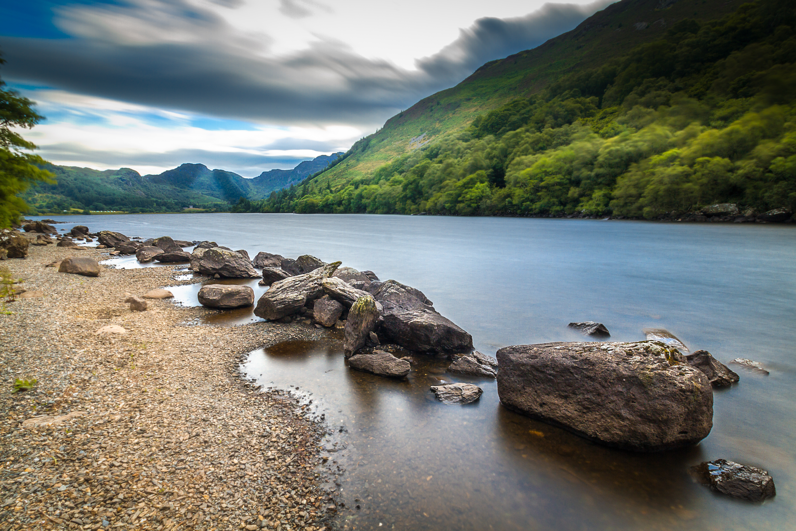 An image depicting the trail Conwy Valley Way and its surrounding area.