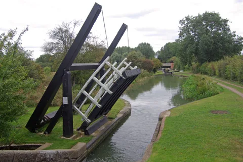 Grand Union Canal and Rothersthorpe Loop