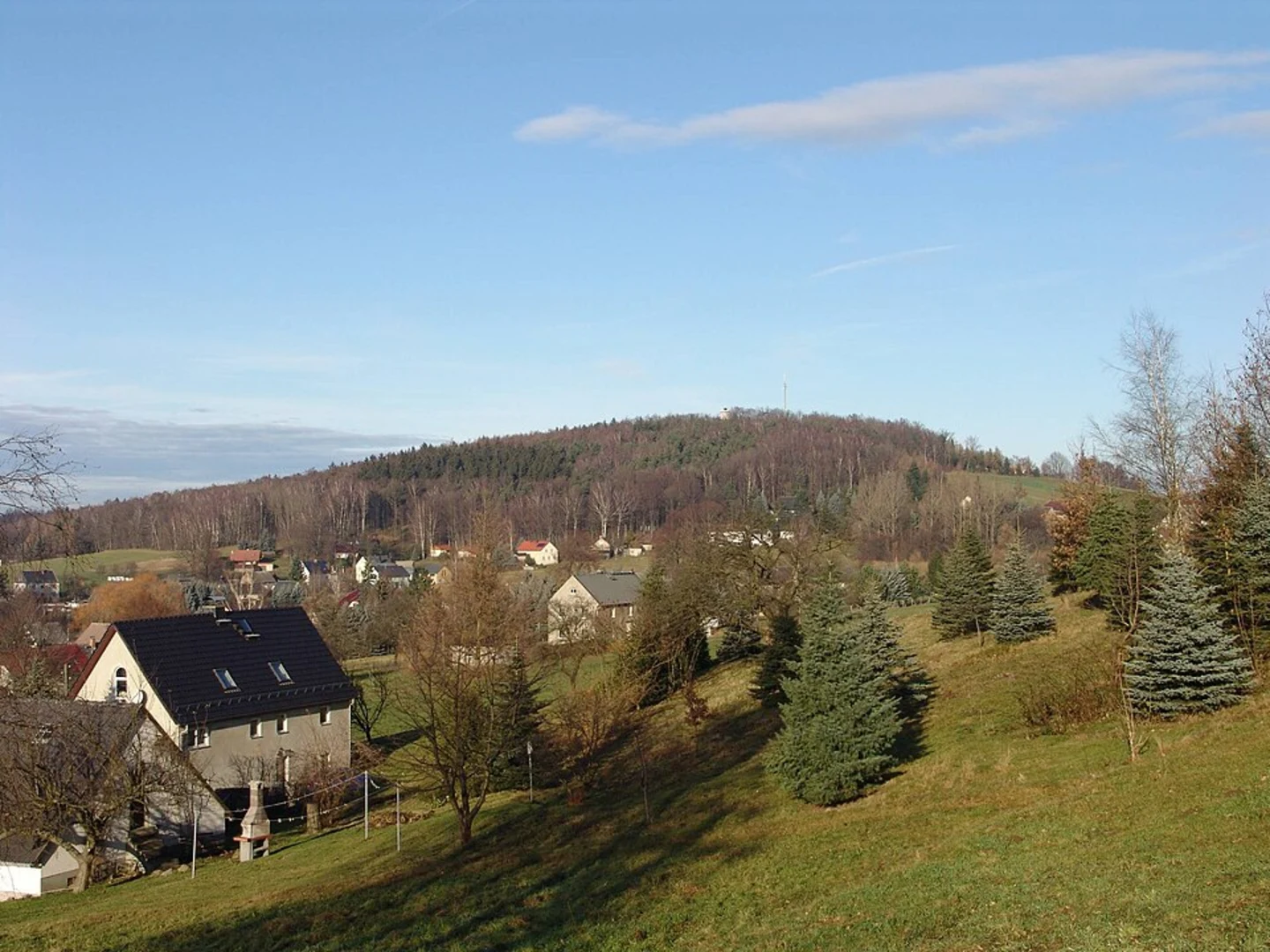 An image depicting the trail Schwedenstein Loop via Kamenz Kuhstall and its surrounding area.